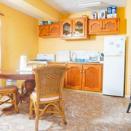 Belle View-Tulip Apartment Laborie Exterior foto